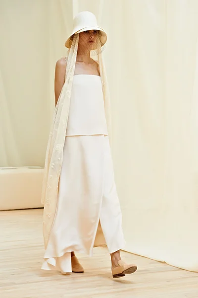 Look 12